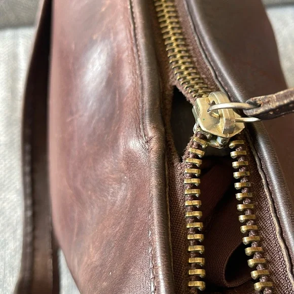 Coach Bleeker Vintage Brown Leather Bucket Crossbody Bag - Picture 12 of 16